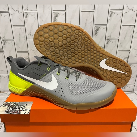 New Nike Metcon 1 Trainer Gym Workout Running Shoes Grey Volt CrossFit Mens 15 - Picture 4 of 12